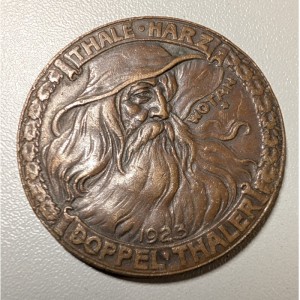 Аверс монеты Германия, 6 марок, 1923, На реверсе дикий кот в цветах