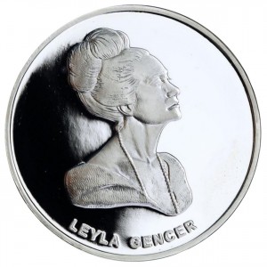 Аверс монеты Турция, 15.000.000 лир, 2004, Выдающиеся турки второго тысячелетия - Лейла Генсер