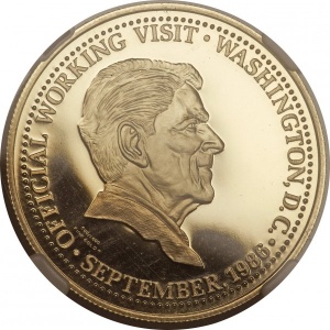 Реверс монеты Филиппины, 2500 писо, 1986, Визит президента Акино в Вашингтон