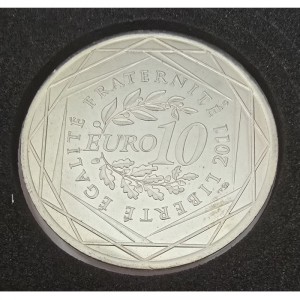 Реверс монеты Франция, 10 евро, 2011, Майотта /герб/