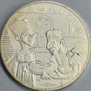 Реверс монеты Франция, 10 евро, 2015, ÉGALITÉ, ножницы /Астерикс и Клеопатра/