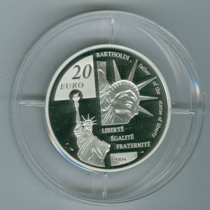 Реверс монеты Франция, 20 евро, 2004, 100 лет со дня смерти Фредерика Огюста Бартольди