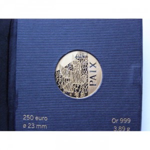 Аверс монеты Франция, 250 евро, 2013, Мир