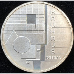 Реверс монеты Германия, 10 евро, 2004, Баухауз в Дессау