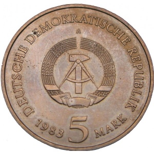 Аверс монеты Германия, 5 марок, 1983, Замковая церковь в Виттенберге