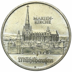 Реверс монеты Германия, 5 марок, 1989, 500 лет со дня рождения Томаса Мюнцера, Церковь Св. Марии в Мюльхаузен