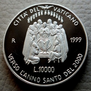 Реверс монеты Ватикан, 10.000 лир, 1999, Святой Год 2000 - День Святой Троицы