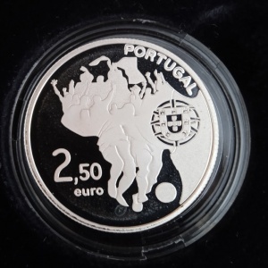 Аверс монеты Португалия, 2½ евро, 2010, Чемпионат мира по футболу 2010, Южная Африка