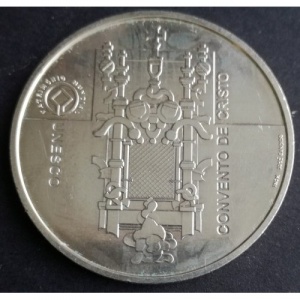 Реверс монеты Португалия, 5 евро, 2004, ЮНЕСКО - Монастырь Христа в городе Томар