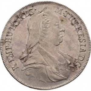 Аверс монеты Австрия, ½ талера, 1766-1771, Мария Терезия - герб Австрии в центре