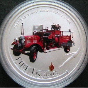 Реверс монеты Острова Кука, 1 доллар, 2005, Пожарные машины мира - Bickle Triple Combination Pumper