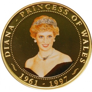 Реверс монеты Острова Кука, 1 доллар, 2007, В черном платье и короне