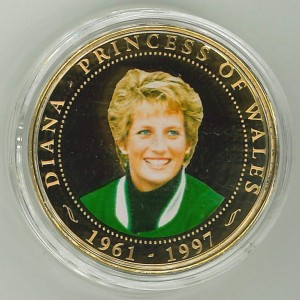 Реверс монеты Острова Кука, 1 доллар, 2007, В зеленом спортивном костюме