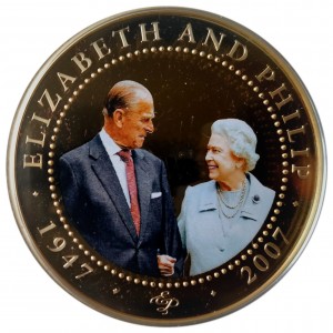 Реверс монеты Острова Кука, 1 доллар, 2007, Елизавета в пальто, Филипп в костюме