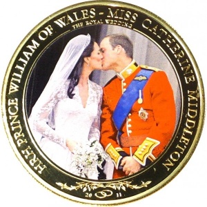 Реверс монеты Острова Кука, 1 доллар, 2011, Свадьба Принца Уильяма и Кейт Миддлтон /поцелуй на балконе/бюст Королевы …