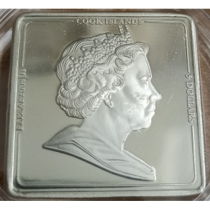 Аверс монеты Острова Кука, 5 долларов, 2006, Бенедикт XVI