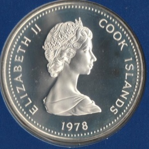 Аверс монеты Острова Кука, 10 долларов, 1978, 25 лет коронации Елизаветы II