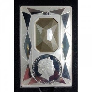 Аверс монеты Острова Кука, 20 долларов, 2011, Серебряная роскошная линия /Blue Swarovski/
