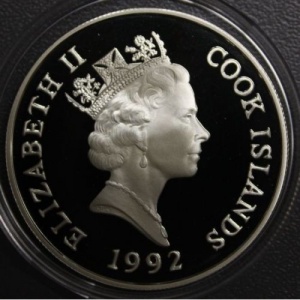 Аверс монеты Острова Кука, 50 долларов, 1992, Вымирающие виды - Кошачий лемур