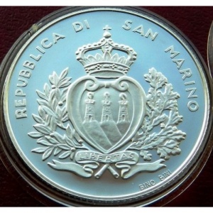 Аверс монеты Сан-Марино, 5 евро, 2010, Шанхай Экспо 2010