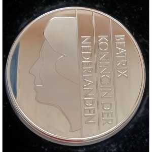 Аверс монеты Нидерланды, 1 гульден, 2001, Макси-Гульден