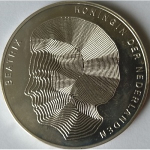 Аверс монеты Нидерланды, 50 гульденов, 1990, 100 лет правлению королев