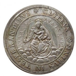 Реверс монеты Курфюршество Бавария, 1 талер, 1625, Дата в картуше внизу, Мадонна с младенцем, сидящая лицом вперед