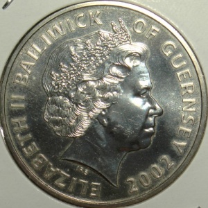 Аверс монеты Гернси, 5 фунтов, 2002, Королева Елизавета Королева-мать