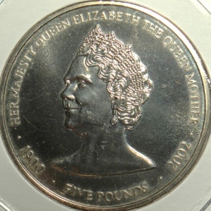 Реверс монеты Гернси, 5 фунтов, 2002, Королева Елизавета Королева-мать