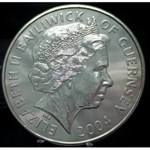 Аверс монеты Гернси, 5 фунтов, 2004, Паровые локомотивы - переключатель стрелок