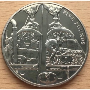 Реверс монеты Гернси, 5 фунтов, 2004, Паровые локомотивы - два локомотива