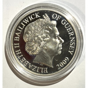 Аверс монеты Гернси, 5 фунтов, 2009, 40 лет высадке на Луну
