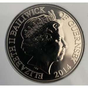 Аверс монеты Гернси, 5 фунтов, 2014, 70 лет высадке в Нормандии - На земле