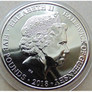 Аверс монеты Гернси, 5 фунтов, 2018, 100 лет окончанию Первой Мировой войны