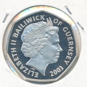 Аверс монеты Гернси, 50 пенсов, 2003, 50 лет коронации Королевы Елизаветы II /королева на троне/
