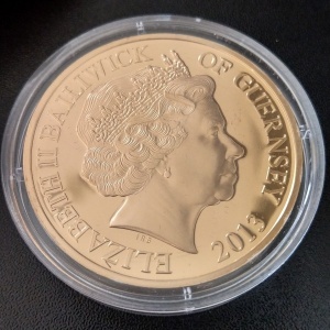 Аверс монеты Гернси, 50 пенсов, 2013, 60 лет коронации Елизаветы II /Елизавета в карете/