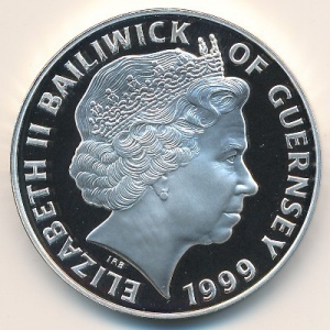Аверс монеты Гернси, 5 фунтов, 1999, 125 лет со дня рождения Уинстона Черчилля