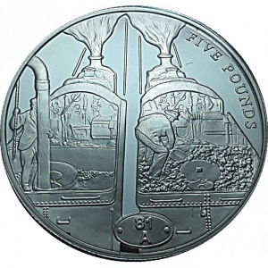 Реверс монеты Гернси, 5 фунтов, 2004, Паровые локомотивы - два локомотива