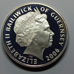 Аверс монеты Гернси, 5 фунтов, 2006, Чемпионат мира по футболу 2006
