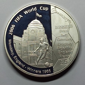 Реверс монеты Гернси, 5 фунтов, 2006, Чемпионат мира по футболу 2006