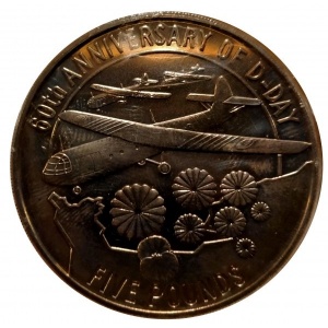 Реверс монеты Джерси, 5 фунтов, 2004, 60 лет высадке в Нормандии