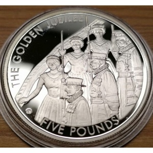 Аверс монеты Джерси, 5 фунтов, 2002, 50 лет правлению Королевы Елизаветы II