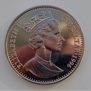 Аверс монеты Гибралтар, 1 крона, 1996, 100 лет кинематографу. Грейс Келли