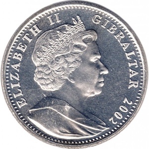 Аверс монеты Гибралтар, 1 крона, 2002, 50 лет правлению Королевы Елизаветы II - Королевская пара и дом на дереве
