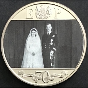 Реверс монеты Гибралтар, ½ кроны, 2017, 70-я годовщина свадьбы королевы Елизаветы II и принца Филиппа /День свадьбы/