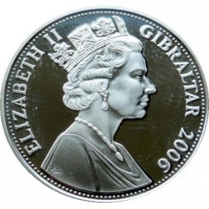 Аверс монеты Гибралтар, 5 фунтов, 2006, 80 лет со дня рождения Королевы Елизаветы II - на троне