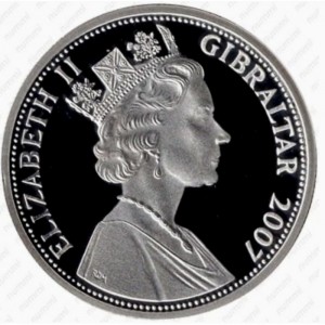 Аверс монеты Гибралтар, 5 фунтов, 2007, 60 лет свадьбе Королевы Елизаветы II и Принца Филиппа /пожилые Елизавета II и…