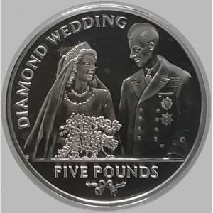 Реверс монеты Гибралтар, 5 фунтов, 2007, 60 лет свадьбе Королевы Елизаветы II и Принца Филиппа /молодые Елизавета II …