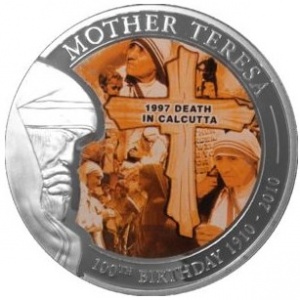 Реверс монеты Палау, 1 доллар, 2010, 100 лет со дня рождения Матери Терезы. 1997 смерть в Калькутте
