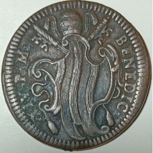 Аверс монеты Папская область, 1 байокко, 1740